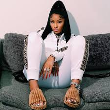 Nicki minaj was born onika tanya maraj on december 8, 1982 in st. Nicki Minaj In Fendi Instagram Fashionsizzle