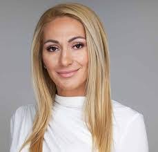 Gina Tolbert's Instagram, Twitter & Facebook