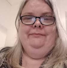 Hayley just got that call saying your long lost relative has died, and left  you an inheritance. But she won't get it unless she gets married within 7  days. I don't want