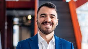 Alex Tuck's Instagram, Twitter & Facebook