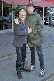 Markus meindl führt das modeunternehmen meindl aus bayern, das für trachten und als es um die ledersitze seines porsche 356 a ging, kannte markus meindl keine kompromisse: Natascha Ochsenknecht Prasentiert Neue Kollektion Modenschau Bei Udo