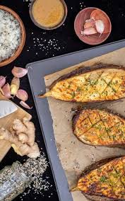 Aubergines Roties Au Miso Et Gingembre Vegan Et Sans Gluten Free The Pickle Recette Recette Vegetarienne Idee Recette Aubergine