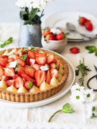 Tarte Aux Fraises In 2020 Eat Dessert Food Cooking