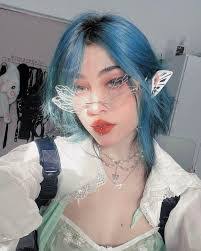 Barbara Horacek's Instagram, Twitter & Facebook