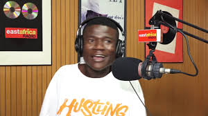Coyo rapa kutoka mwanza a akizitumia dakika zake 10 za maanganizi ndani ya planet bongo. Coyo Dakika 10 Za Maangamizi Download Coyo Dakika 10 Za Maangamizi Mp4 Mp3 Boshoo Raper Kutoka Tanga Awapagawisha Watangazai Wa Planet Bongo Kwenye Dakika 10 Za Maangamizi Laurinda Blaine