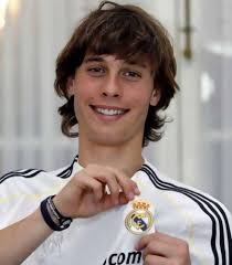 Info-selebindo: SERGIO CANALES PROFILE