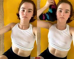 American actress Zoey Deutch | MOTHERLESS.COM ™