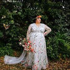 Simple Wedding Dress Plus Size Wedding Dress Modest Bridal Etsy In 2021 Alternative Wedding Dresses Wedding Dresses Blush Wedding Gowns Lace