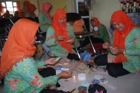 We did not find results for: Jelang Kenaikan Harga Bbm Ibu Ibu Dilatih Keterampilan Dari Kain Perca