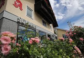 Als serviceorientierte apotheke beraten wir sie in allen fragen der gesundheit kompetent und auf dem neusten stand der wissenschaft. Apotheke In Sonthofen Im Allgau Apotheke Scharpf Ohg