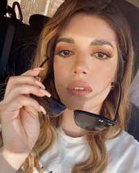 Sandra Osuna's Instagram, Twitter & Facebook