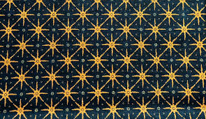 Kimono batik beri kesan oriental rekomendasi batik kerja wanita untuk tampilan stylish dan profesional (foto: Motif Batik Truntum Cinta Yang Terus Berkembang Batik Solo