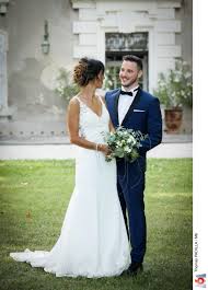 Pour participer à cette expérience sur la compatibilité amoureuse, des célibataires ont répondu à plusieurs questionnaires et en se sont soumis à des. Epingle Sur Maries Au Premier Regard M6