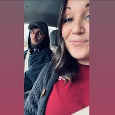 Has anybody eaten at the Chinese in the mall lately? Did you all find it?  Disgusting do you think it tasted old?