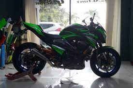 Cara menempelkan stiker yang terkelupas. Bodi Motor Lapis Stiker Mau Awet Tidak Mudah Terkelupas Dan Pudar Boleh Dicopas Cara Ini Gridoto Com