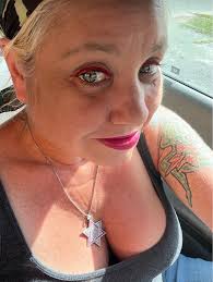 What restaurants are open tonight in the area?