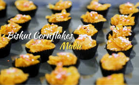 Di dalam bekas lain, ramaskan cornflakes supaya hancur sedikit. Resepi Cornflakes Madu Bersama Madu Manis Madu