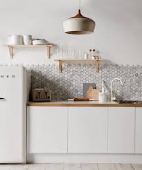 Idee Cuisine Simple Et Sobre Facilement Obtenable Avec Des Meubles Ikea Credence Cuisine Idee Deco Cuisine Et Cuisines Deco