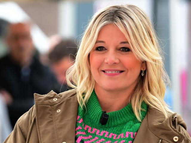 Affaire Patrick Bruel : Flavie Flament réagit au défèrement du chanteur et à  la demande de détention provisoire du parquet - Télé-Loisirs
