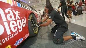 We are seeking male and female athletes recommended by coaches and athletic tonight, i'm excited to announce mj and i are starting a new, single car @nascar cup series team for 2021. College Athletes Join Drive For Diversity Pit Crew Program Nascar Com