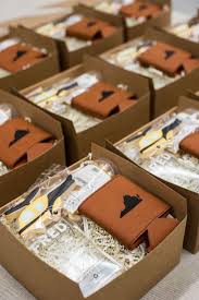 Best Corporate Gifts Ideas Va Corporate Client Gift Boxes Are A Thoughtful Way To Say Thank You In 2020 Corporate Holiday Gifts Corporate Client Gifts Client Gifts