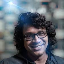 আমার নাম উত্তম সেনগুপ্ত !! না, তোমার নামের সাথে কোনো মিল হবে না দেখছি।