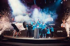 Players freely choose their starting point with their parachute, and aim to stay in the safe zone for as long as possible. Corinthians Win Free Fire World Series 2019 Dot Esports