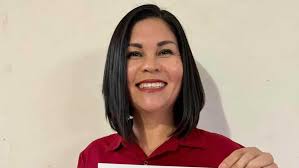 Minerva Vázquez se registra como aspirante de Morena a la Diputación Local  Distrito 02