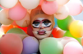 Ravende Gemeinderäte erobern die Love-Mobiles