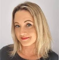 Roxanne Mason's Instagram, Twitter & Facebook