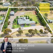 SOLD!! 🏡💥 5 Oldbury Road, Sunbury 📍 What a result!! Congratulations to  both parties. 🥳 Contact me