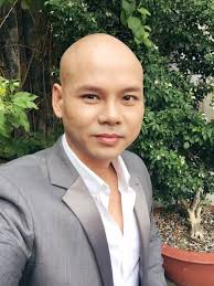 Ở tuổi 41, Phan Đinh Tùng vẫn gây ấn tượng với thân hình 6 múi không thể  chuẩn hơn!