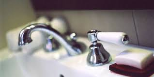 The single handle faucet on my bathtub leaks. 10 Quick Fixes For Problem Faucets