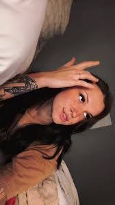 Julie Penland's Instagram, Twitter & Facebook