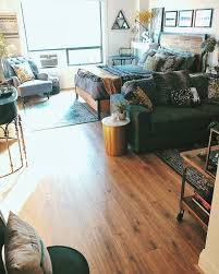 5 Tips For Styling A Studio Apartment Moda Misfit Studio Apartment Decorating Bedroom Design Apartment Decor
