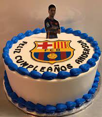 En la primera, ambos en su época de adolescentes, cuando recién dieron sus pasos juntos. Messi Pasteles Para Toda Ocasion Facebook