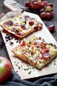 Gemusekuchen Vom Blech Herzhaft Herbstlich Emmikochteinfach Rezept Gemusekuchen Rezepte Essen