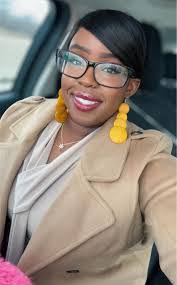 Bobbie Haines's Instagram, Twitter & Facebook