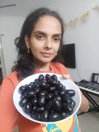 I____a mango yesterday.✓ (Ate ,eat,eaten, eating)