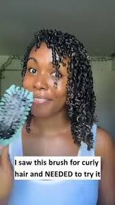 Shannon Ledet's Instagram, Twitter & Facebook