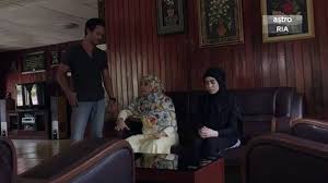 Dalam masa yang sama semakin rasa geram dengan sikap intan yang bersifat penting diri. Promo Curi Curi Cinta 25 28 Minggu Akhir Dailymotion Video