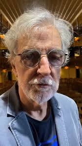 Cheguei ontem a Ouro Preto para continuar meu trabalho como consultor em  Educação no município. Logo cedo, ai chegar de viagem, visitei o Teatro  Municipal, também conhecido como Casa da Ópera, ...