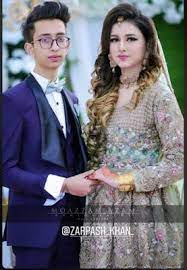 Pakistani Young Couple S Marriage Pictures And Video Get Viral Video Marriage Pictures Pakistani Couple Girls Fancy Dress