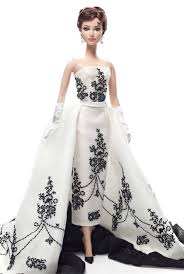 Audrey Hepburn No Filme Sabrina Essa Custa Us 100 Bonecas De Moda Estilo Barbie Ideias Fashion