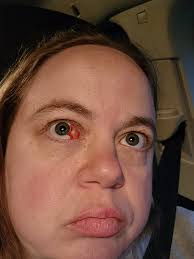 Getting the side eye this morning😂