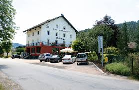 Entre Modernite Et Tradition Industrie Hoteliere