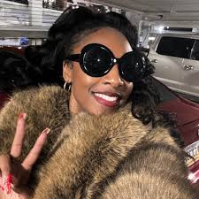 This may not be the right group for this… but I'm hurting and in need of  support. I fell in love with a sociopath. I know what you're probably  thinking, “girl, how?”