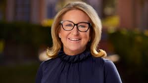 Lisa Waterfield, FSB: reflecting