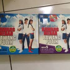 Sinetron bawang putih berkulit merah menjadi salah satu sinetron indonesia yang kini sedang populer. Bawang Merah Bawang Putih Sinetron Music Media Cd S Dvd S Other Media On Carousell