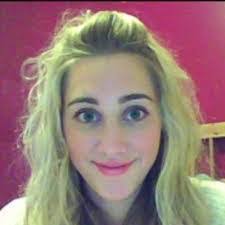 Amanda Lanthier's Instagram, Twitter & Facebook